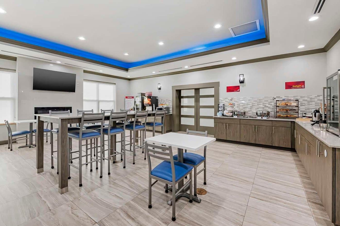 Breakfast room