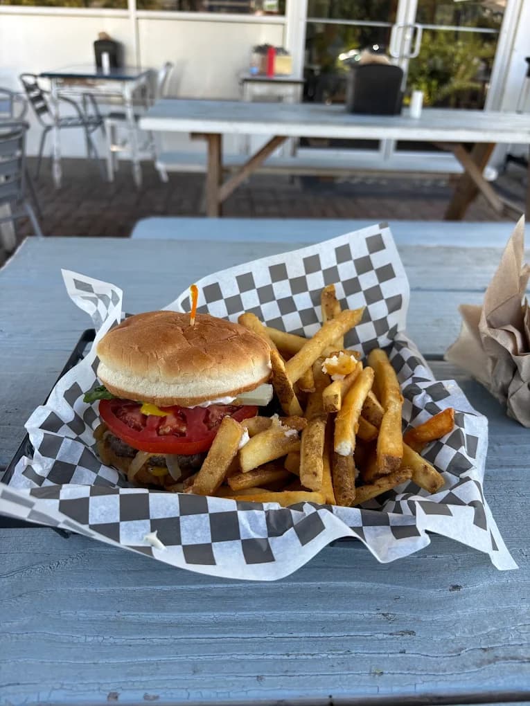T-Rays Burger Station
